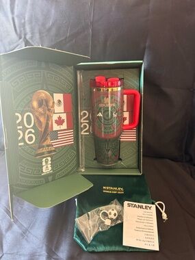 New Stanley 40oz Special World Cup 2026 Box Bag Straw Topper Straw Tumbler Set